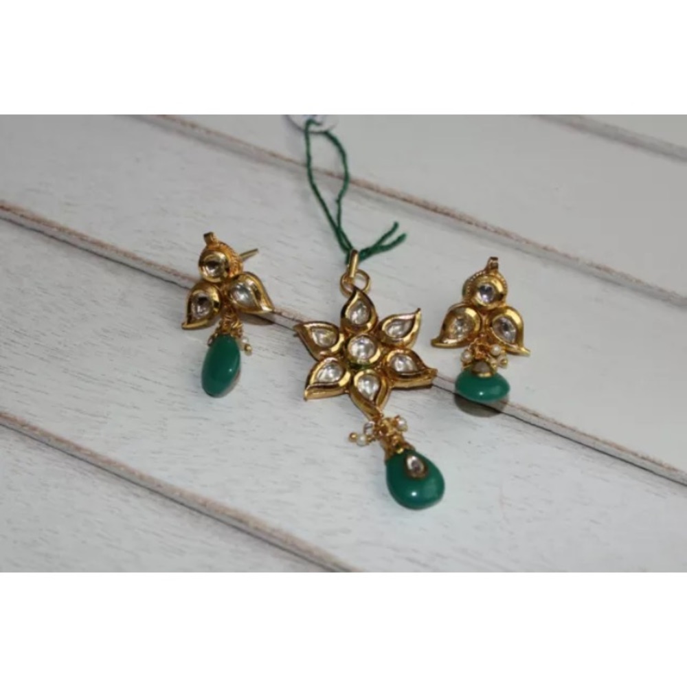 Jade kundan pendant earring set